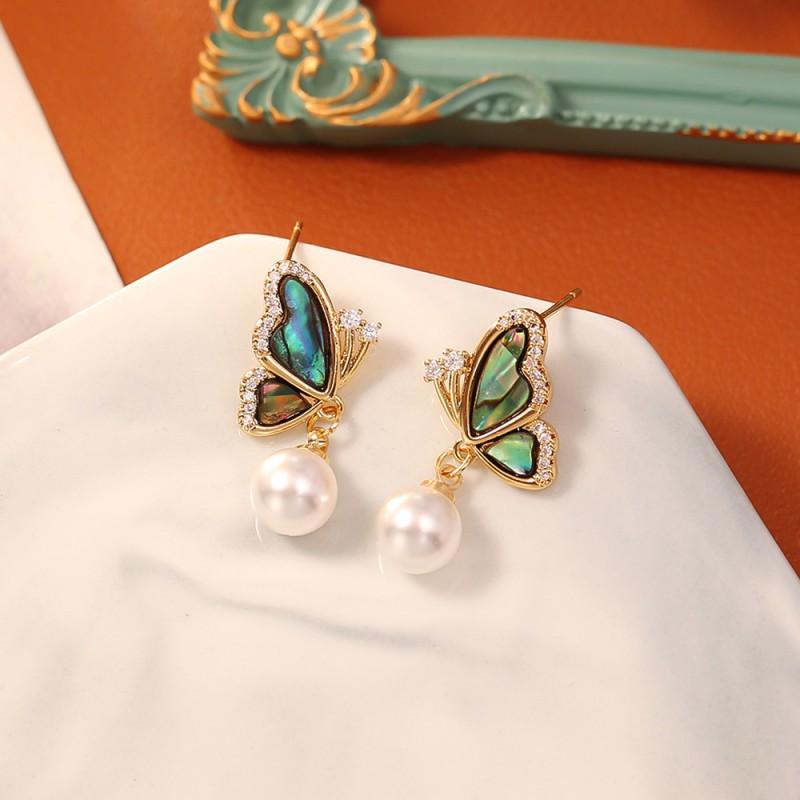 Elegant Butterfly Pearl Stud Earrings Women Gold Plated Post Fashion Accessory With Vintage Charm