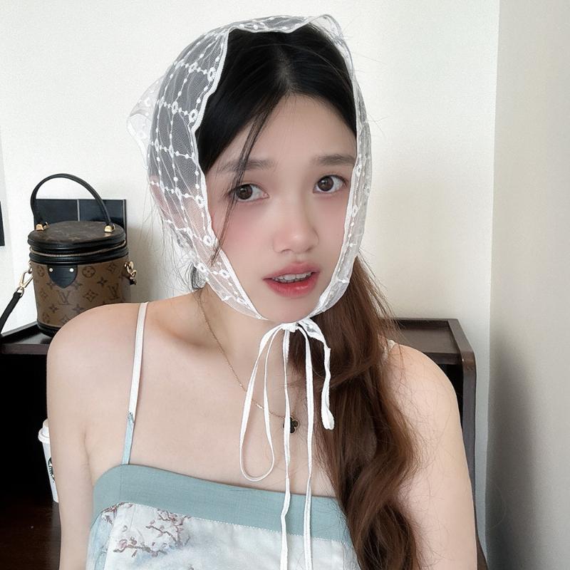 Fashion Lace Hair Scarf Wraps Women Retro White Lace Floral Triangle Headscarf Hat Travel Photo Headband Hair Accessories