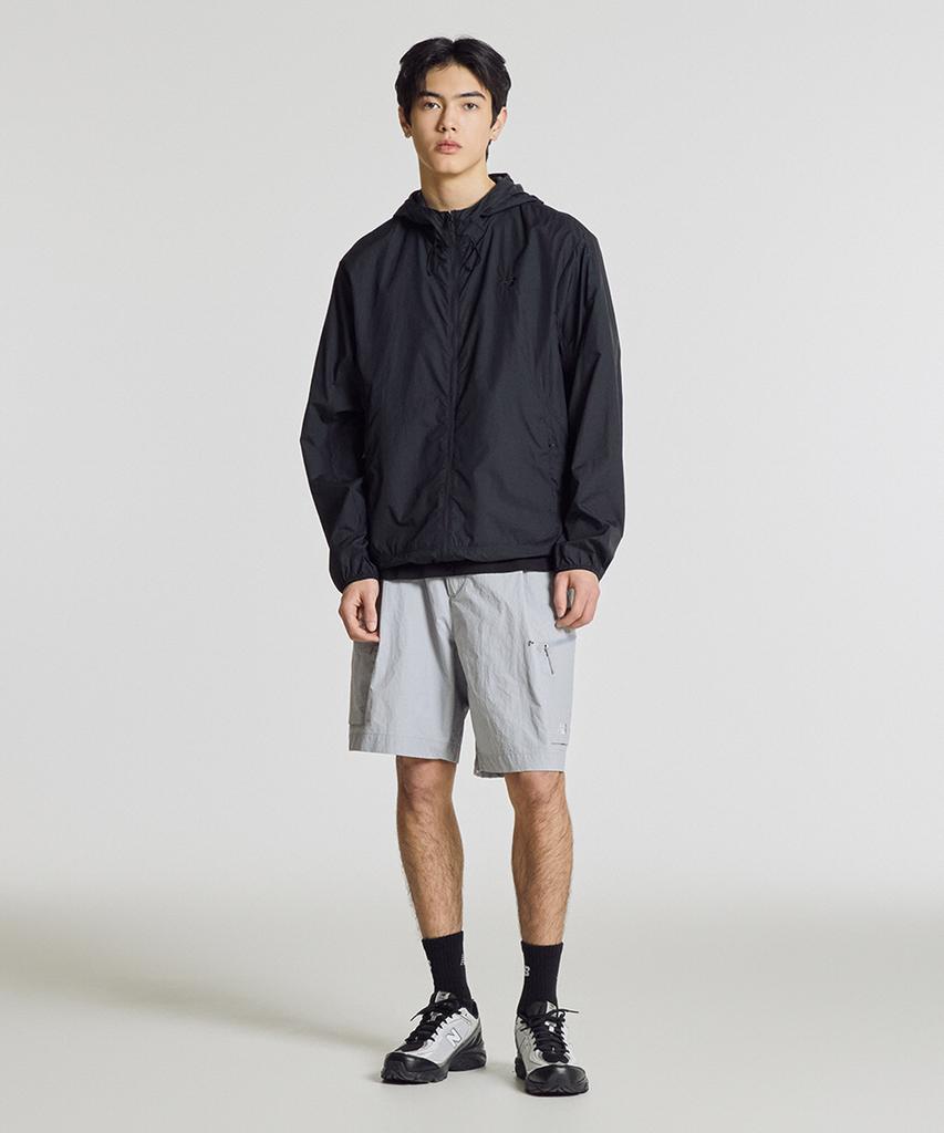 New Balance Nbnag21503 / Uni Air Ultraleichte Kapuzen-Windjacke (Schwarz)