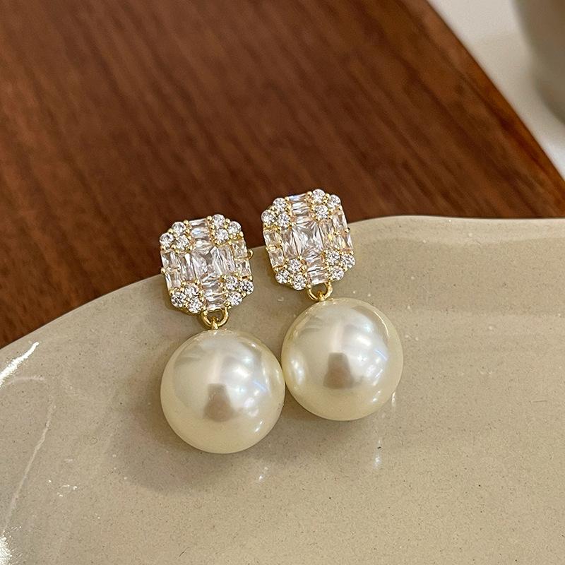 Silver Needle Light Luxury Niche Exquisite Square Zirconium Earrings Female Ins Trendy All-match Temperament Pearl Earrings