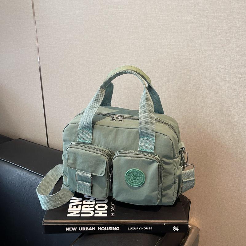 Versatile casual messenger bag 2025 new simple pillow bag large capacity nylon cloth portable shoulder bag