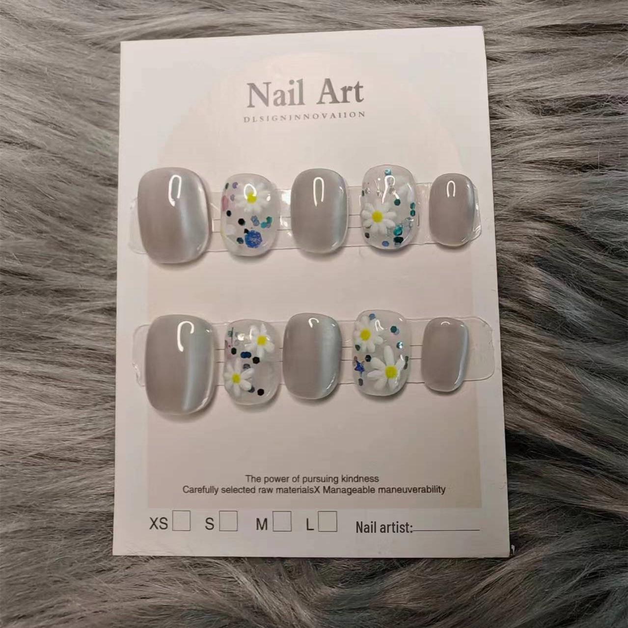 

Embossed 3D Daisy Press-On Nails: 2024 Spring/Summer Clear Cat Eye Art Medium