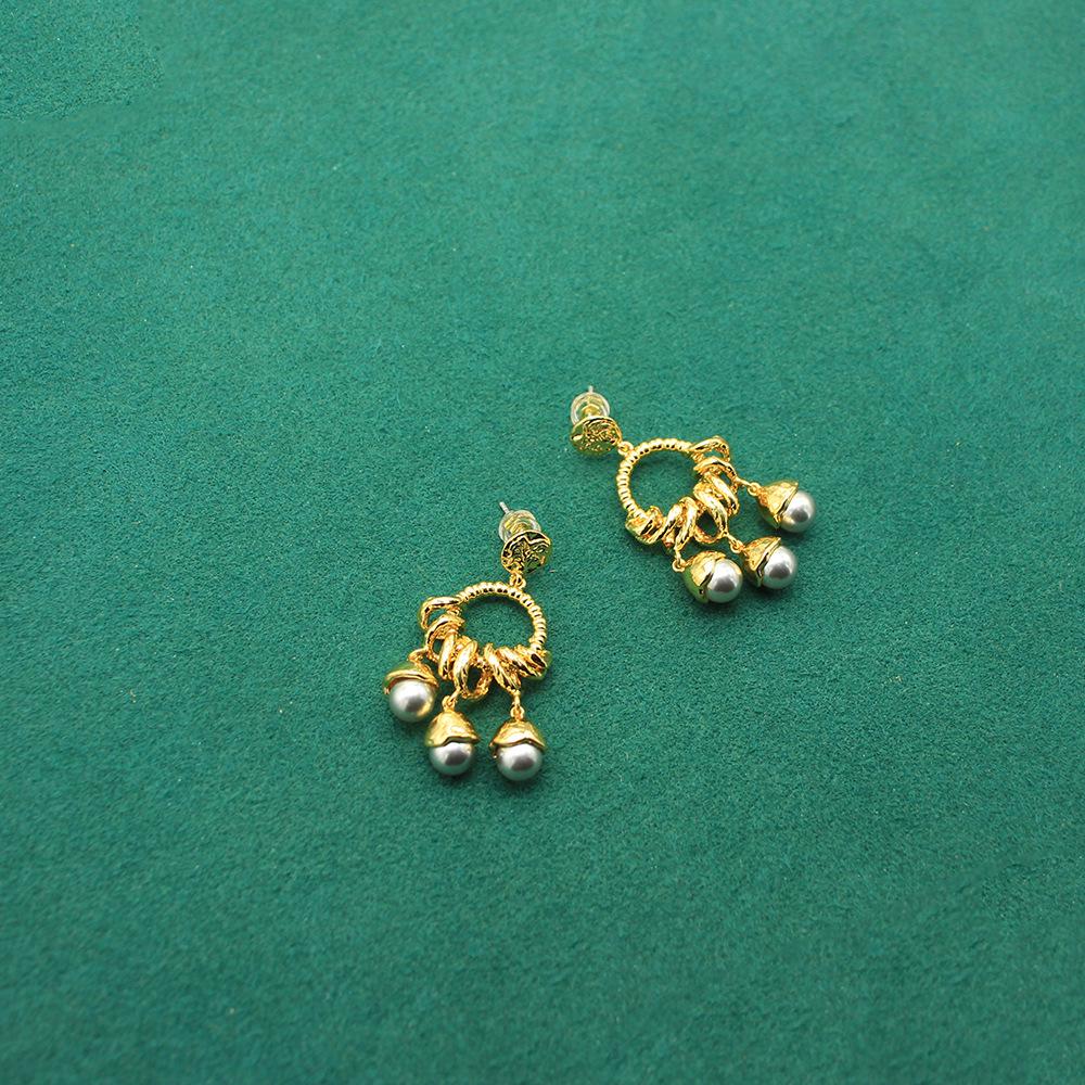 Gray Pearl Retro Fringe 925 Silver Gold-Plated Stud Earrings E2603735