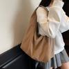 2025 autumn new fashion simple shoulder messenger bag women commuter large capacity exquisite portable tote armpit bag