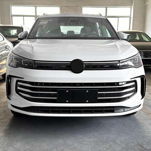 1 Pair Bright Black ABS Front Bumper for Volkswagen Tiguan MK3