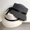 Automne et hiver nouveau tempérament rétro style Hepburn feutre de laine chapeau haut de forme quotidien polyvalent petit style parfumé chapeau cloche en laine pour femmes