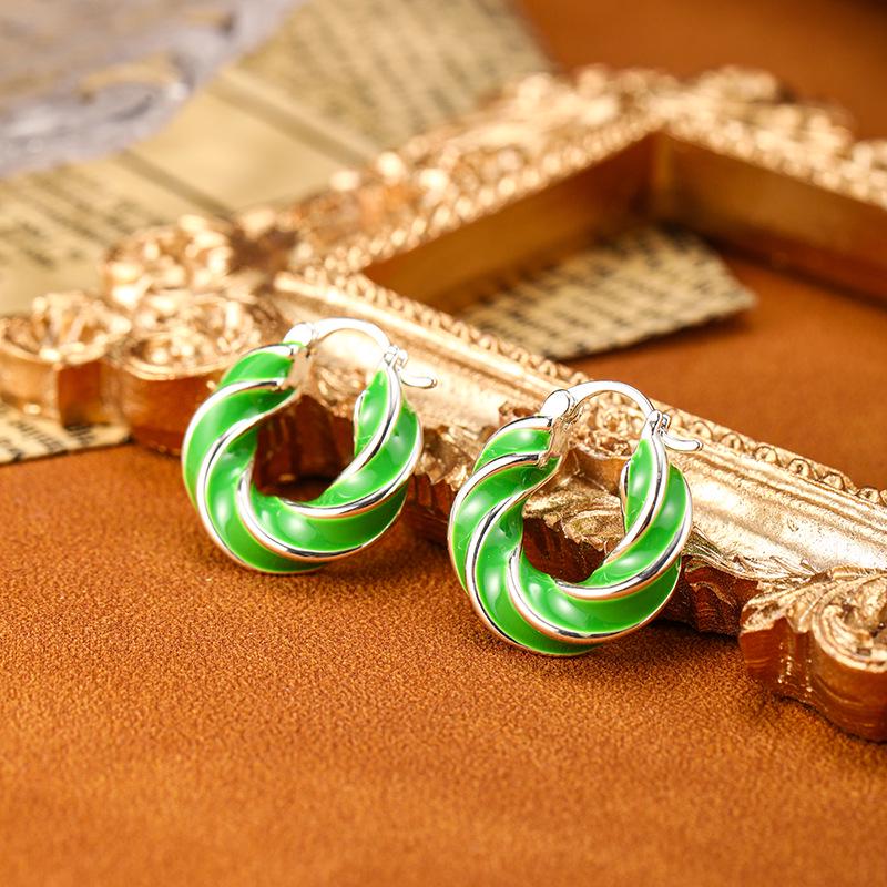 High-End Spiral Enamel Ear Cuffs: Retro European & American Niche Hoop Earrings for Women