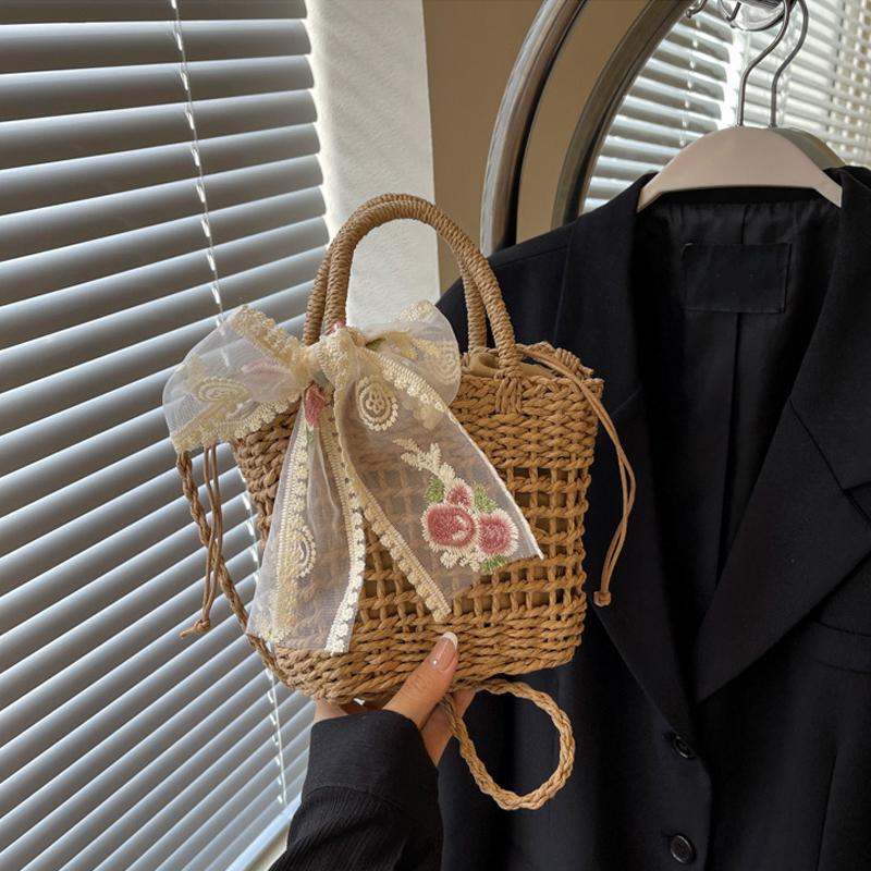 Luxury Designer Lace Bow Straw Weave Women'S Handbag Casual Crossbody Bag Compact Bucket Summer Beach Bag Premium