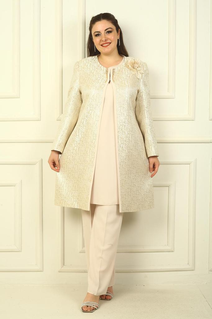 Kolsuz Yanları Yırtmaçlı Bluz Boncuk Detaylı Astarlı Uzun Jakarlı Ceket Pantolon Büyük Beden 3'lü Takım