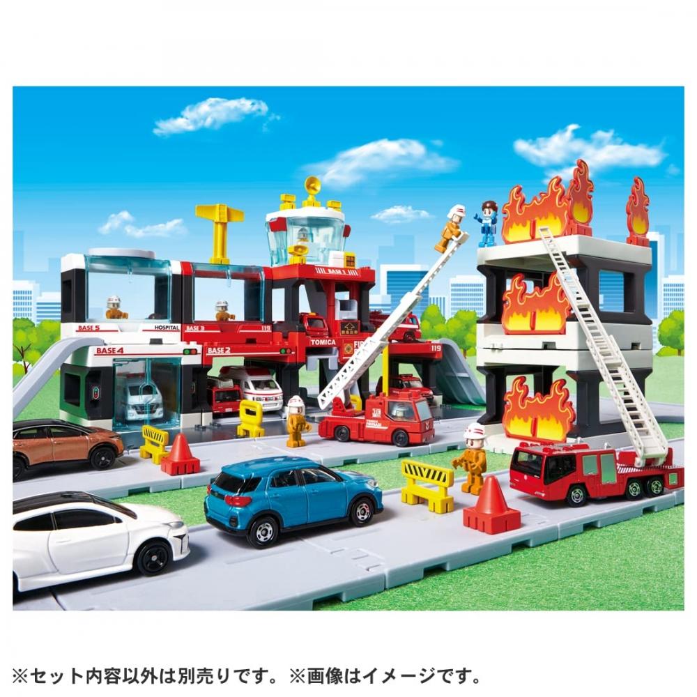 TAKARA TOMY "Tomica Tomica Town Dispatch Fire Extinguishing Rescue Base" Mini Car Car Toy 3 Years Old and Up Toy Safety Standards Passed ST Mark Certi