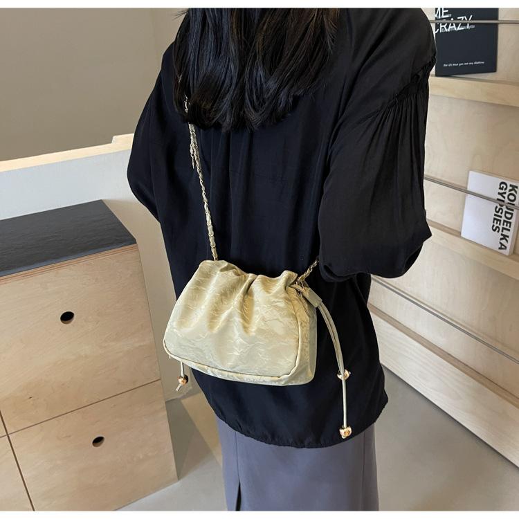 Korean High-end Bag Summer 2025 New Niche Design Chain Crossbody Pleated Bag Women's Versatile Bucket Bag