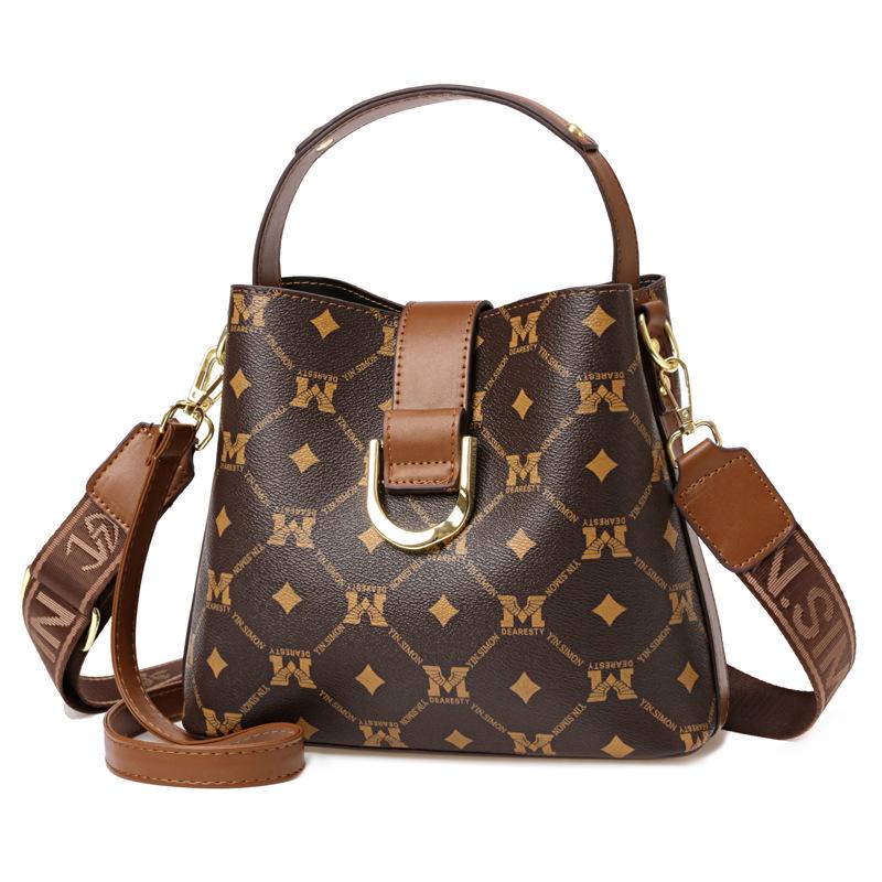 This year's popular bag 2025 new bag women's messenger bag casual pass women's bag bucket bag