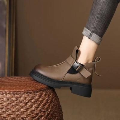 Fashion 2024 Autumn/winter New Style Women's Short Boots Fleece Lined Warm Soft Leather Versatile Trendy Women's Shoes Buckle