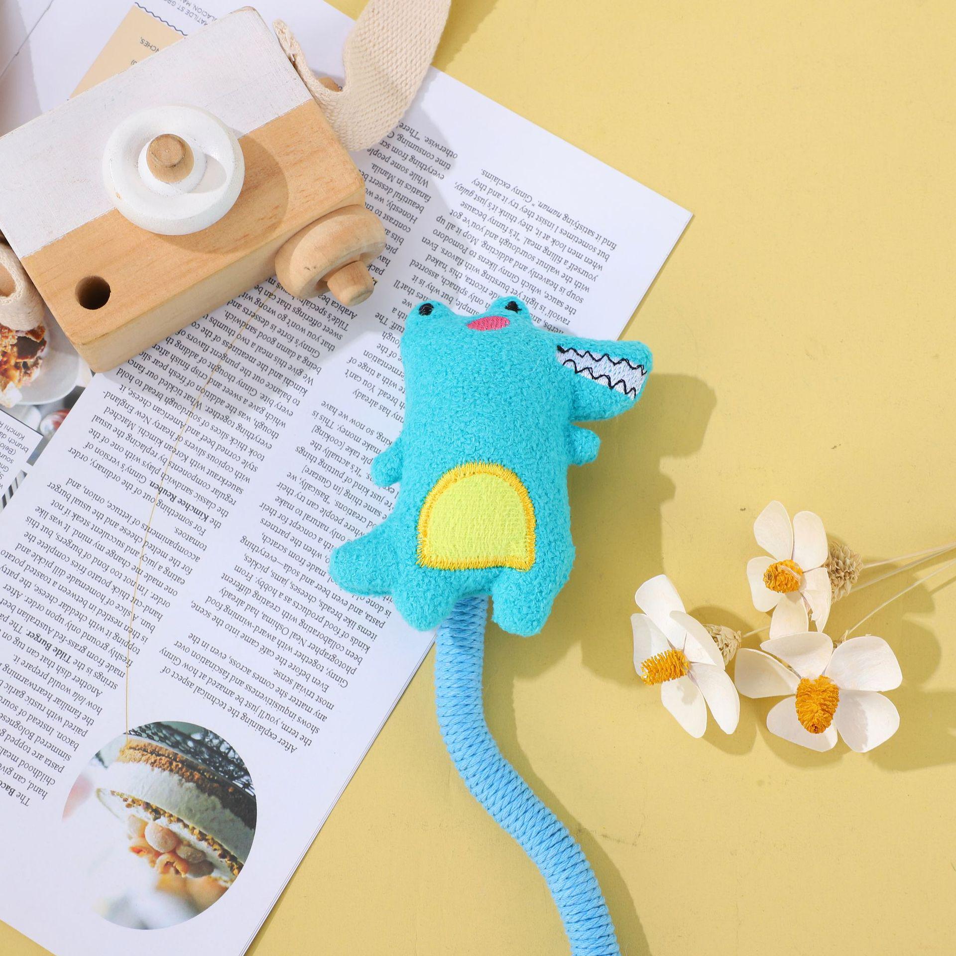 

Прорезыватель для котят: Жевательный канат и чистящая дразнилка