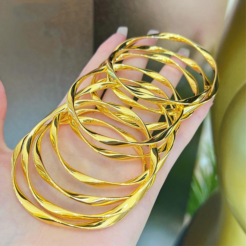Gold-Plated Möbius Twist Braid Bangle - Simple Wedding Decoration for Women