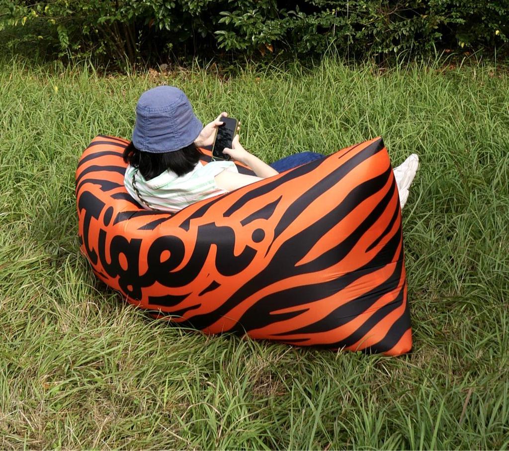 Portable Inflatable Sofa Bed for Outdoor Camping & Beach Lounging