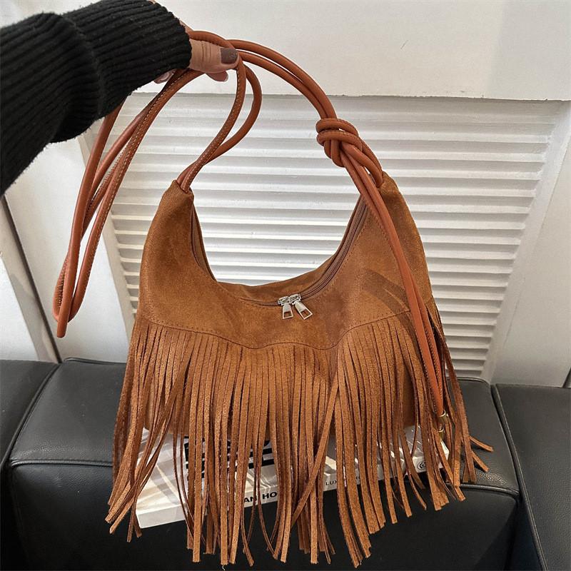 Fashionable Fringed Large Capacity Shoulder Crossbody Bag 2023 Street Trendy Tote Bag Gray Black Red Brown Coffee