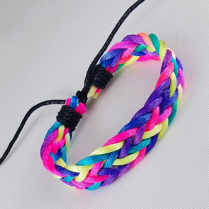 Kleurrijk Handgemaakt Retro Hennep Touw Geweven Armband – Drakenbootfestival Accessoire.