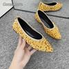 Calzado para mujer – Zapatillas