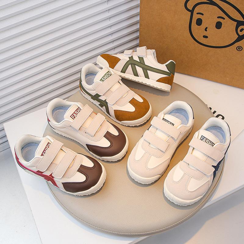 Sports board shoes 2025 spring new girls running casual shoes children's shoes girls non-slip Forrest Gump shoes medium and large children