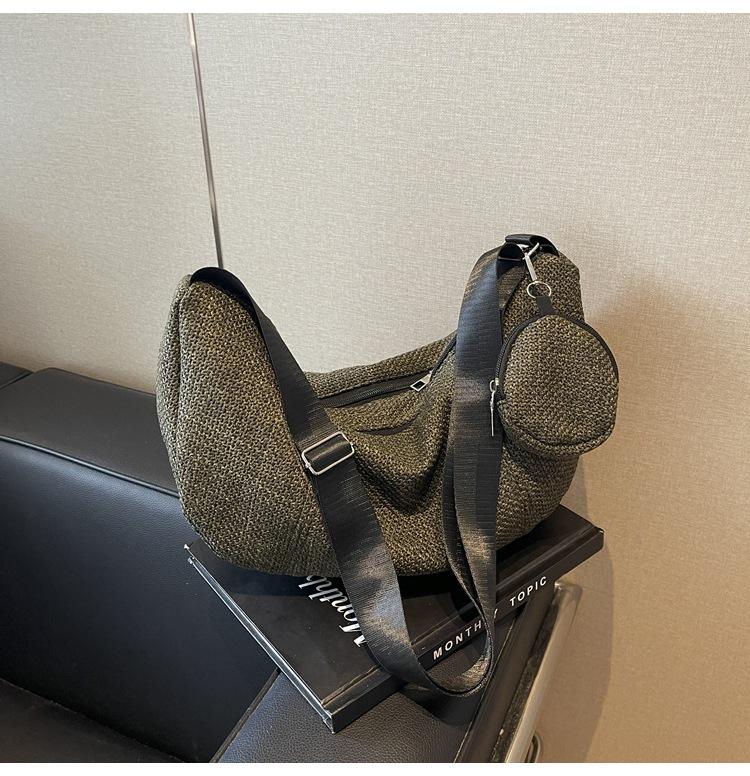 

New light commuter bag women s simple messenger bag student casual versatile large-capacity shoulder bag one size fits all армия зеленый