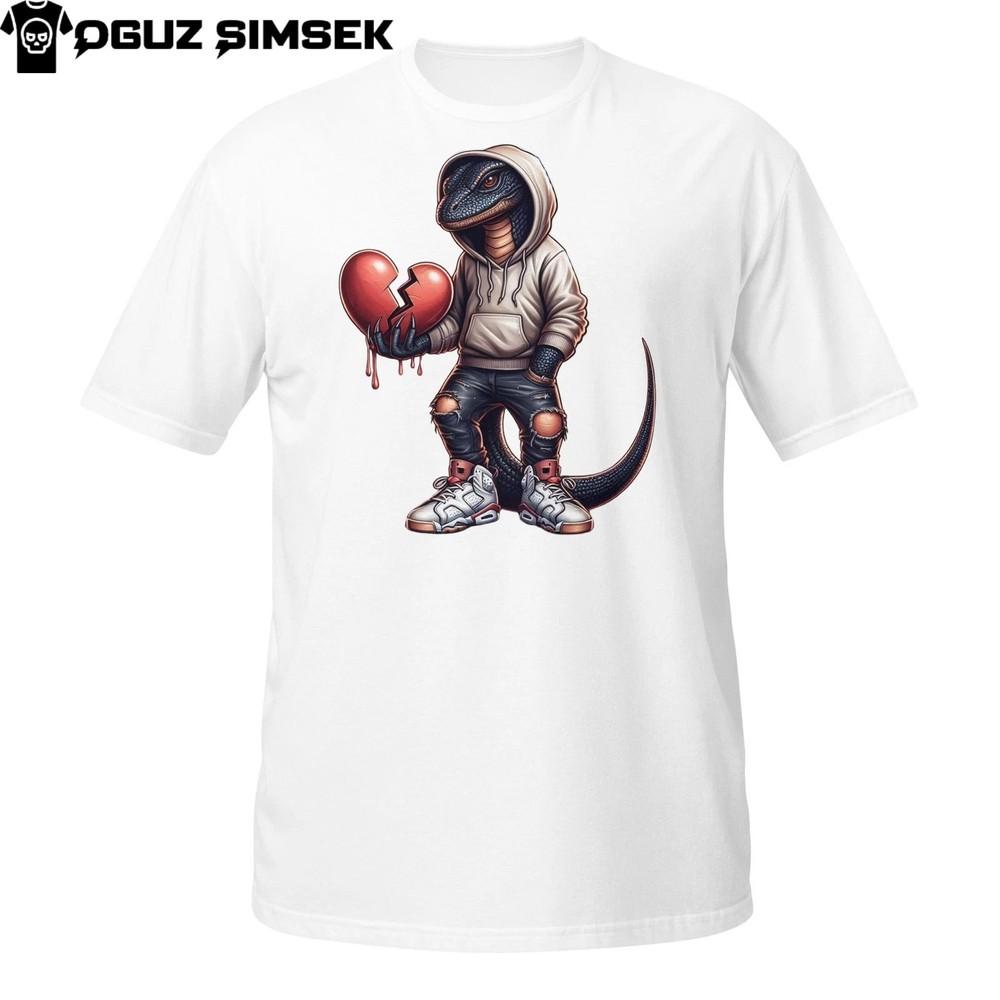 

Футболка «Разбитое сердце динозавра» – Эмоциональная уличная одежда с персонажем-ящерицей S