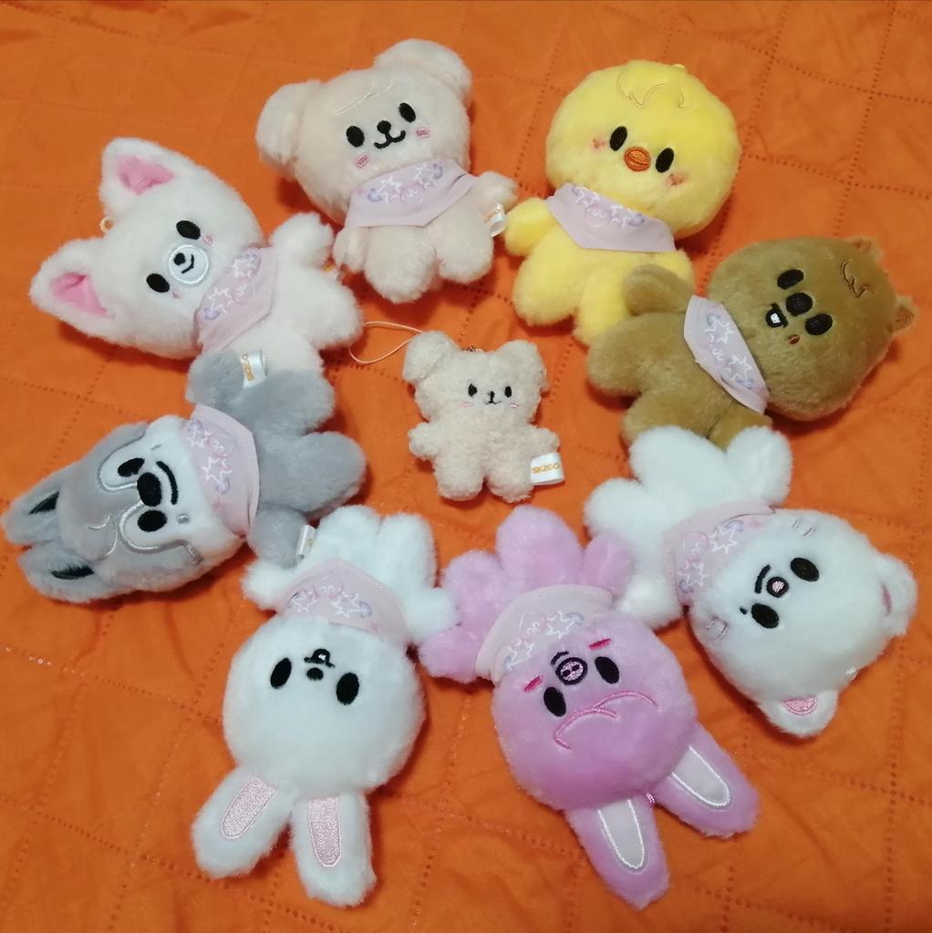 Plush Keychain Stray Kids Plush Toy Water Scarf Bean Eye Felix Plush Keychain Male and Female Fans Birthday Gift