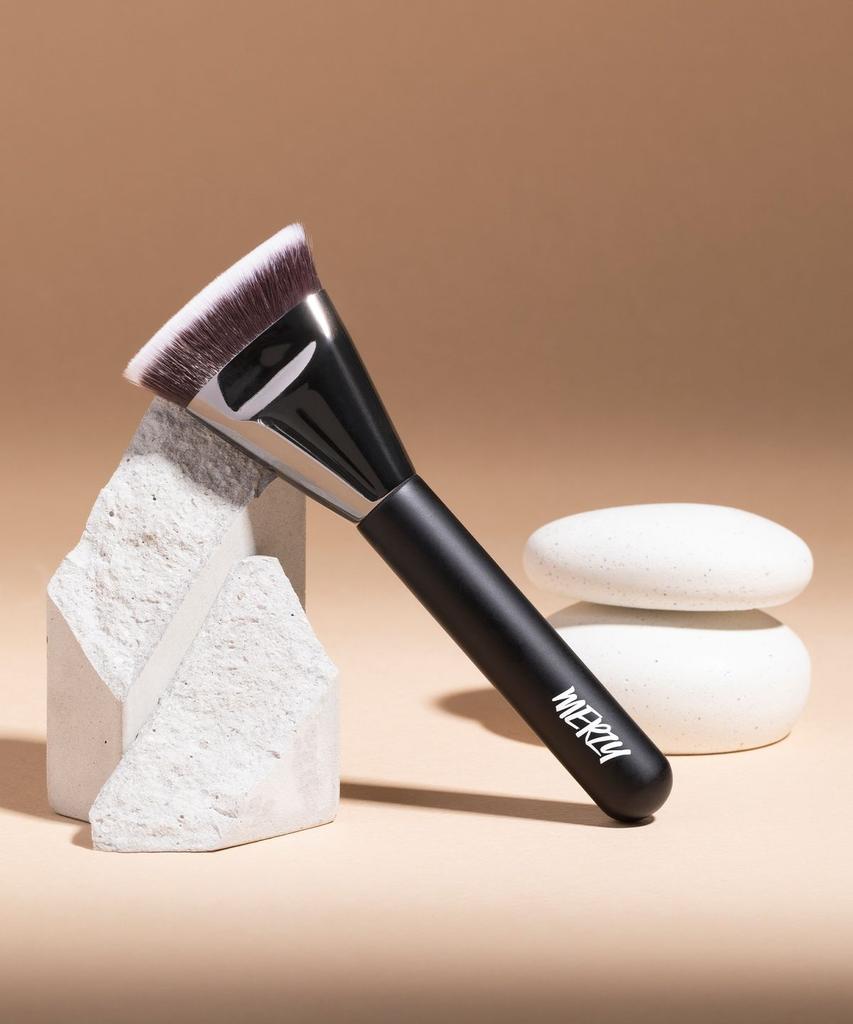 The Airy Fitting Foundation Brush