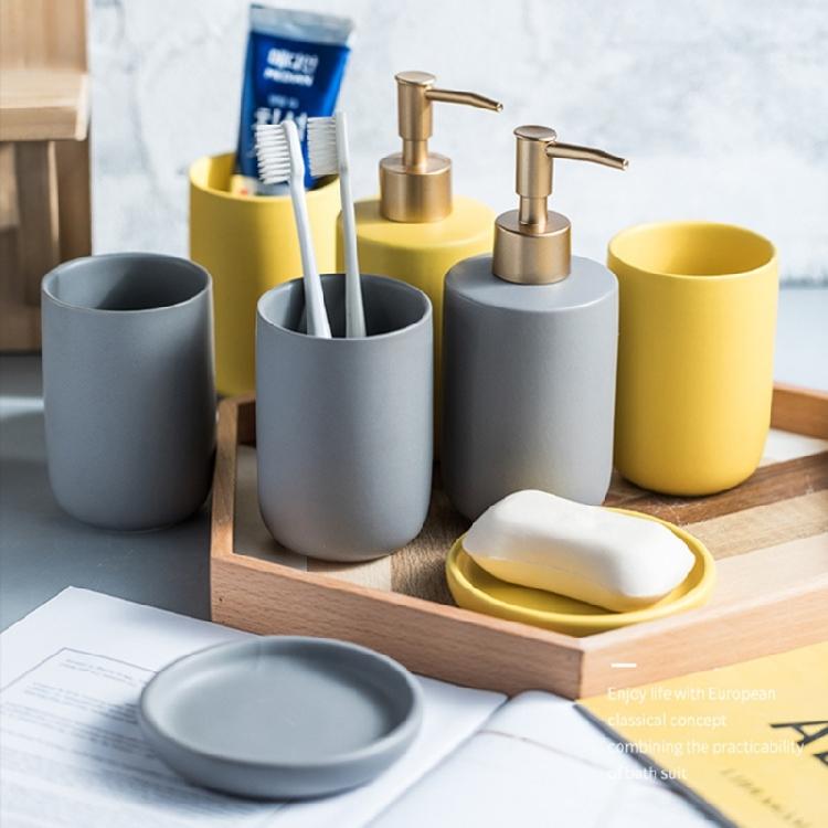 4 Pezzi Dispenser Sapone Bottiglia Detersivo Bagno Porta Spazzolino Tazza Set Scaffale Lozione