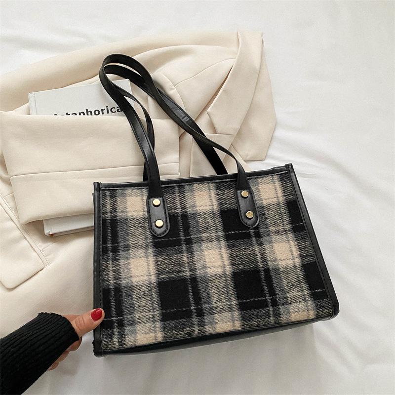 Korean Version of Fashionable Retro Woolen Handbag Bag Women's Trend Personalized Texture Plaid Contrasting Color Single Shoulder Messenger Bag Bucket
