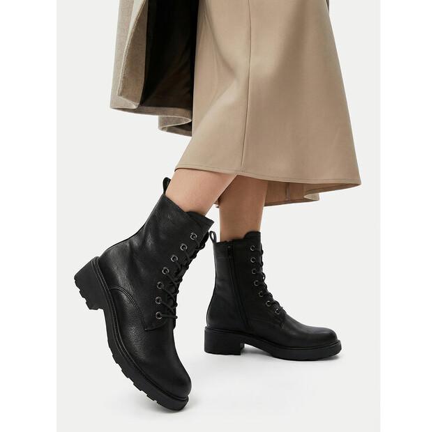 Boots Clara Barson CEO-WS5658-17