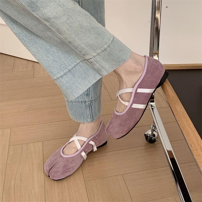 Fashion IPPEUM Tabi Sneakers Shoes Red Ballet Flats Women 2025 New Split Toe Ballerina Flat