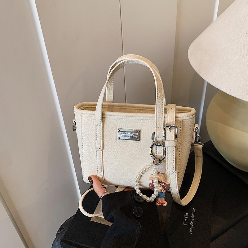 Small bag women's summer versatile new simple casual messenger bag is now popular bucket bag