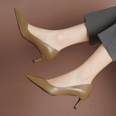 Primavera novos sapatos de couro de bico fino boca rasa salto fino couro pneu couro de vaca trabalho colarinho branco salto alto sapatos femininos versáteis