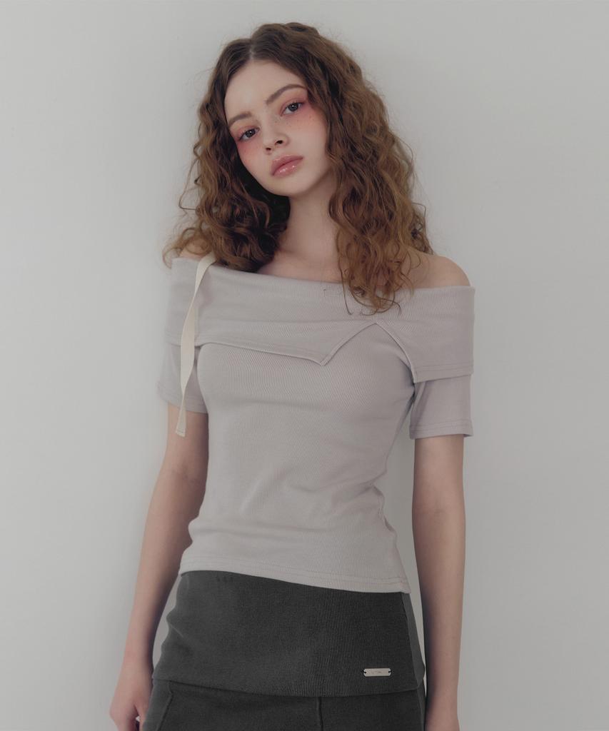 Teuwi Petite Strap One-Shoulder Short Sleeve T-Shirt