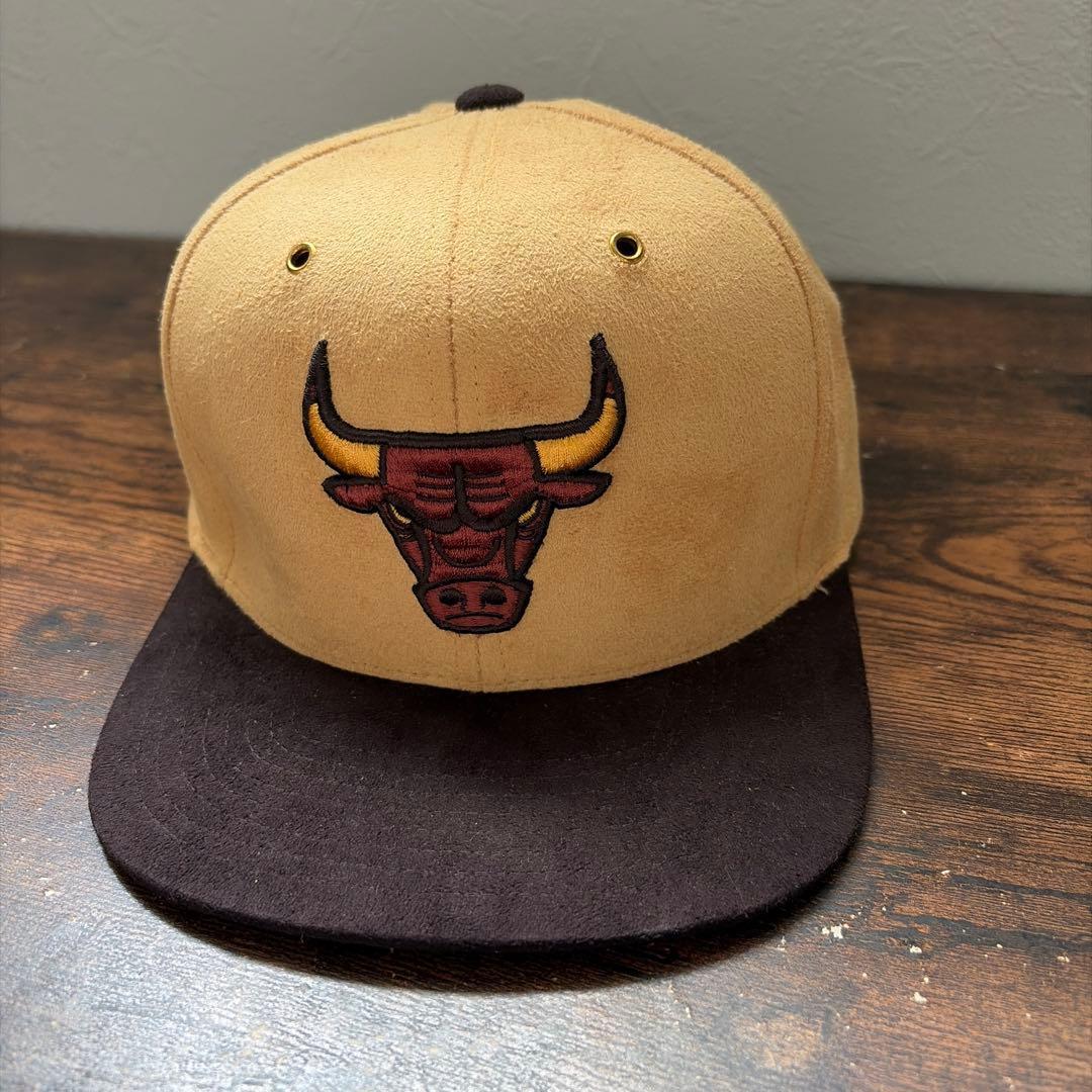 Used Chicago Bulls Cap NBA Hawaii Limited Mitchell & Ness