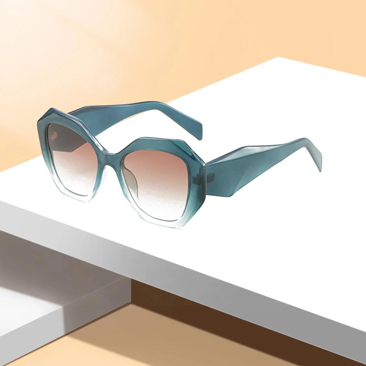 

Ladies Geometric Shaped Glasses Colored Lenses Dual Beam Angular Large Size Fashionable Decorative Glasses