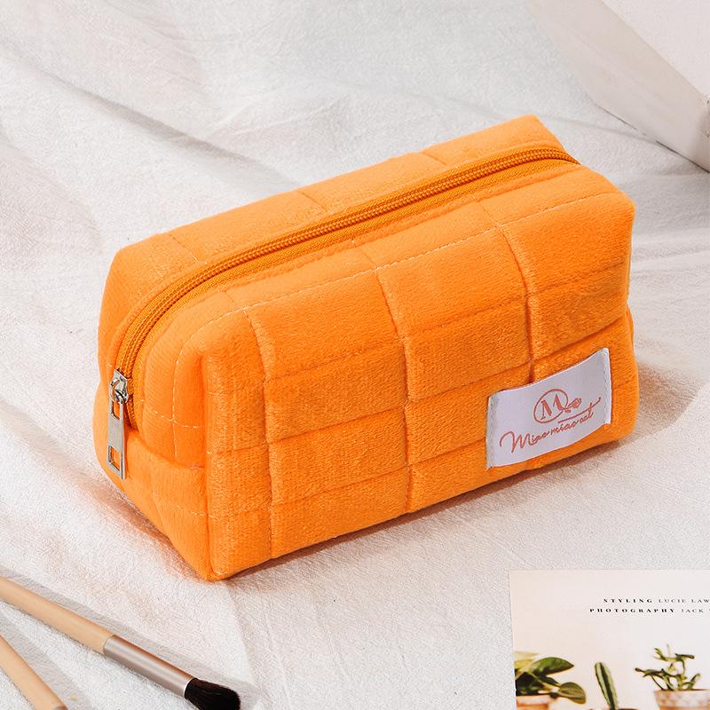 

Color Quilted Solid Fabric Makeup Bag Multi Functional Travel Wash Bag Storage StyleA