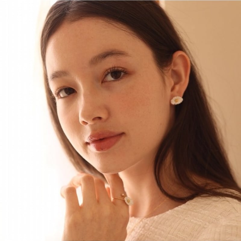 Dana Burton English Mini Daisy Ring