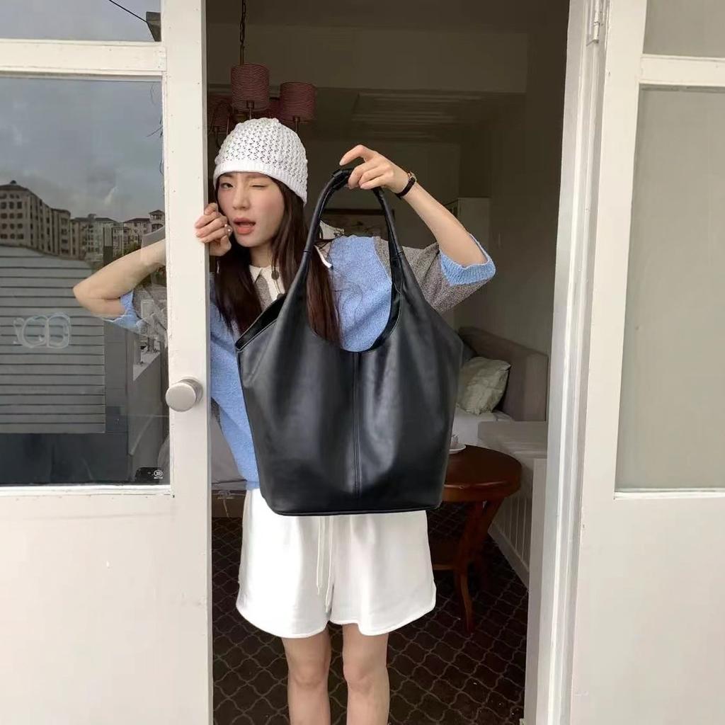 Korean Niche Bag Women 2024 New Early Autumn Simple Black Versatile Tote Large Capacity Shoulder Armpit Bag