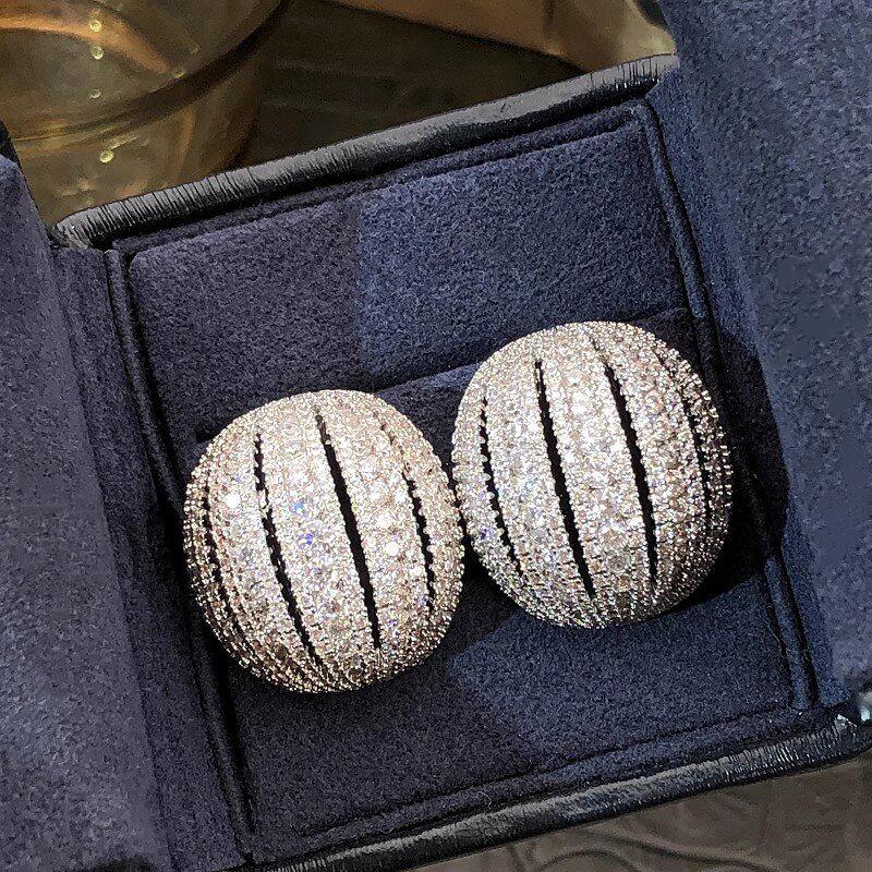 Celebrity temperament geometric stud earrings, bread light layer zircon earrings, light luxury atmosphere smart classic earrings