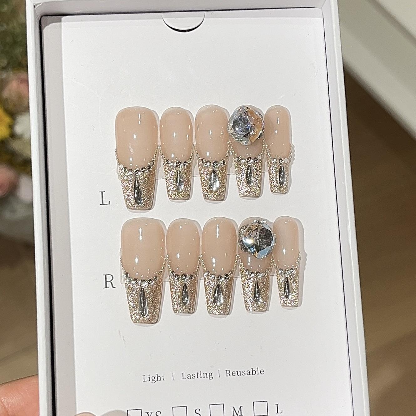 

Фея Сияющий Телесный Цвет Благородный Смысл Сияющий Бриллиант Огранки Бахрома Качество К9 Бриллиант Темперамент Носить Броня L