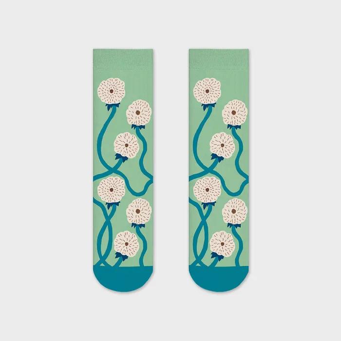 Socks White Flowers / Monica Fossbus