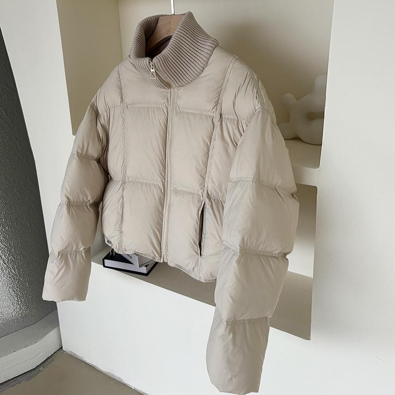 

Knitted turtleneck white duck down jacket women s short 2025 winter thickened puff feeling high-end bread jacket One size