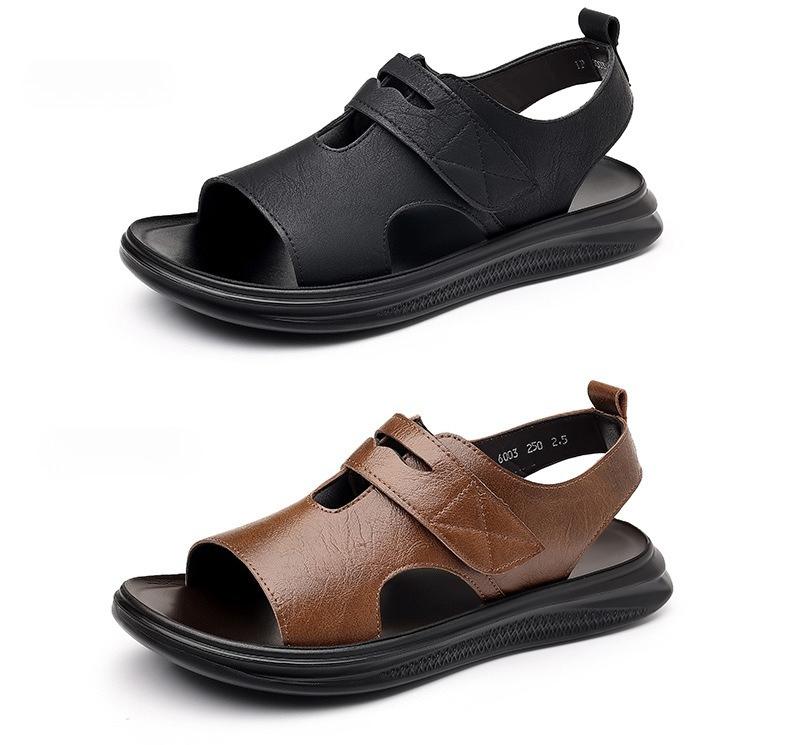 Fashion Men's Brown Leather Sandals 2025 Summer New Designer Casual Outdoor Driving Beach Shoes Male Fashion Solid Color Sandals Man
