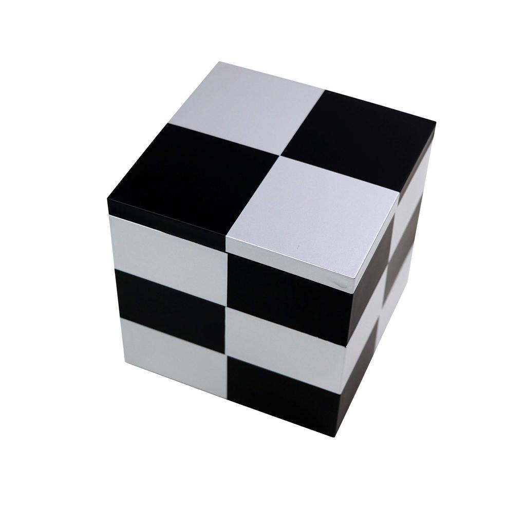 Osaka Choseido Checkered Yamanaka Original Cooler Bonus Perfect for Sports New Eve and More 3-Tiered Box, 15cm, Black, Lacquer, Bag, Included, Days,