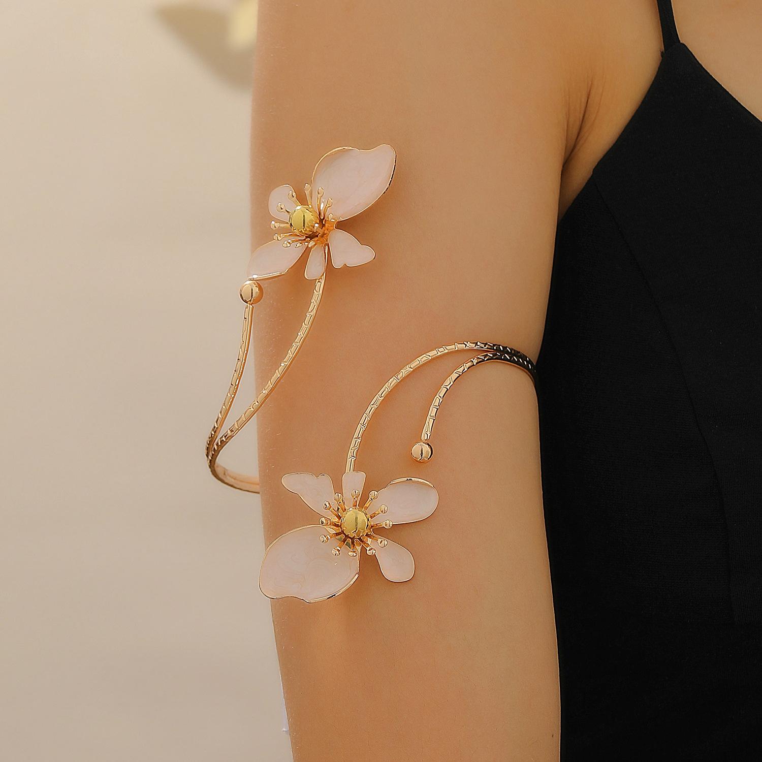 

Висока якість 2026 поставка, модна особистість, елегантний квітковий браслет, кільце на руку з регульованим отвором, жіноче відчуття розкоші