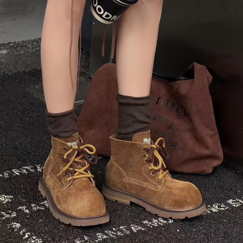 Top layer cowhide women's 2026 autumn and winter new women's high top retro leather women's shoes versatile boots