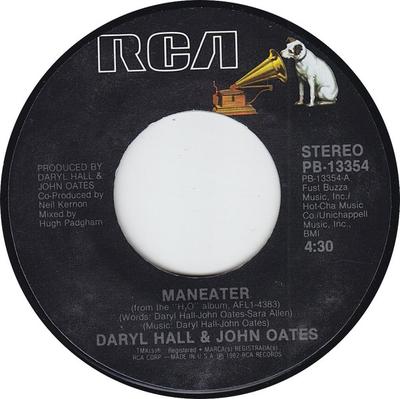 7inch Record DARYL HALL & JOHN OATES - Maneater PB13354 RCA 1982 US Dance & Electronica Used