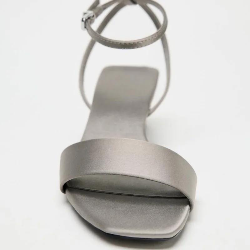 Fashion Elegant Square Toe Ankle Strap Heeled Sandals Women Sexy Peep Toe Low Wide Heel Summer Shoes Cozy Satin Designer Shoes for Women